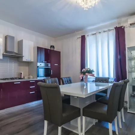 Goldy Apartmán Solin